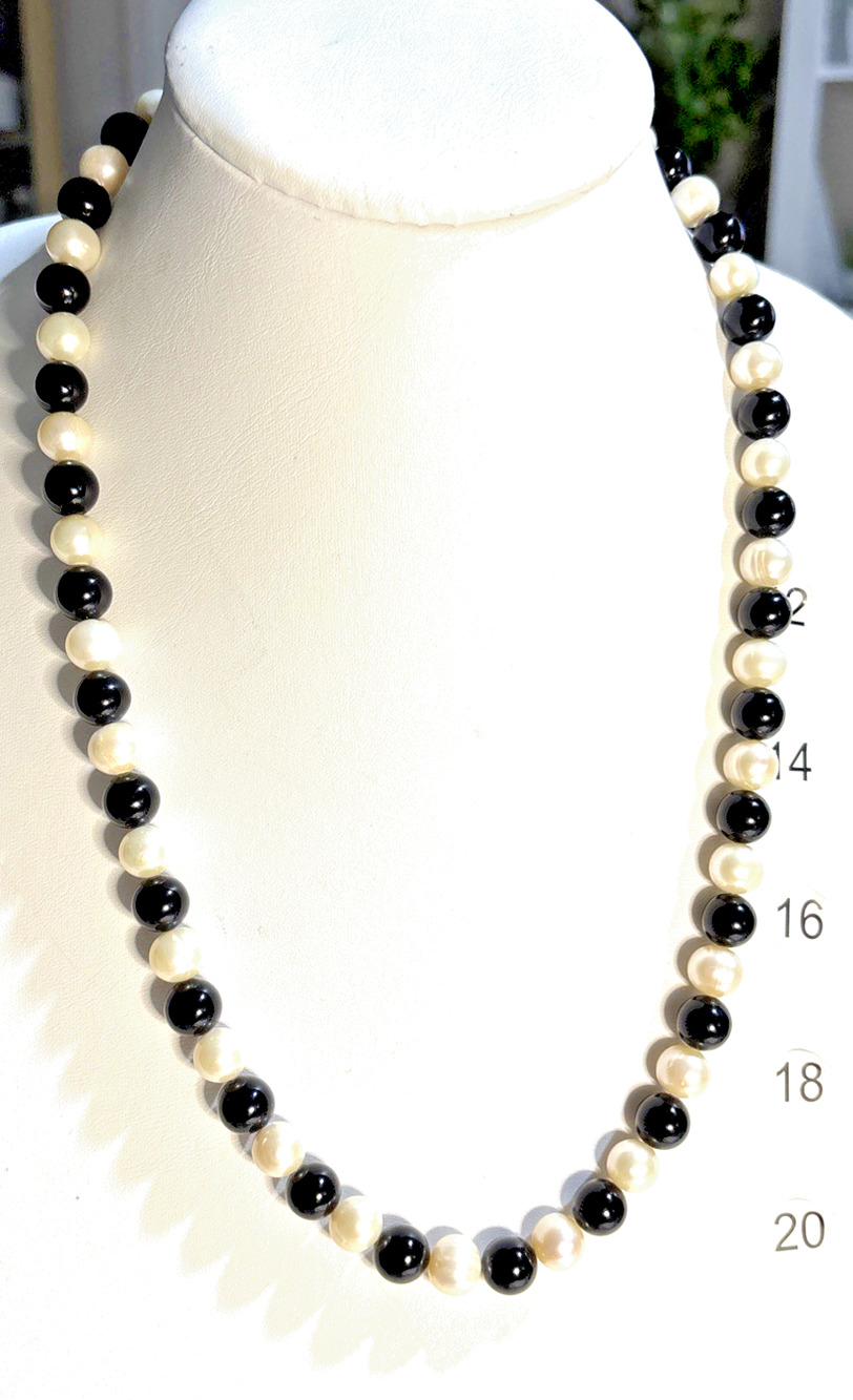 Cultured Freshwater Pearl Black Onyx Necklace 24” 14K Gold Filigree Clasp $300